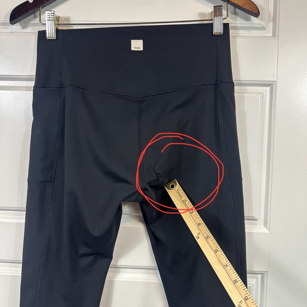 Vuori Women’s Classic Black Studio Pocket Leggings Short Inseam Size Large - Picture 12 of 14